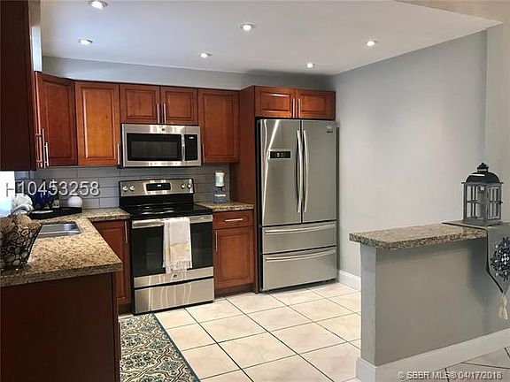 5th image of 11375 NW 10th Ave