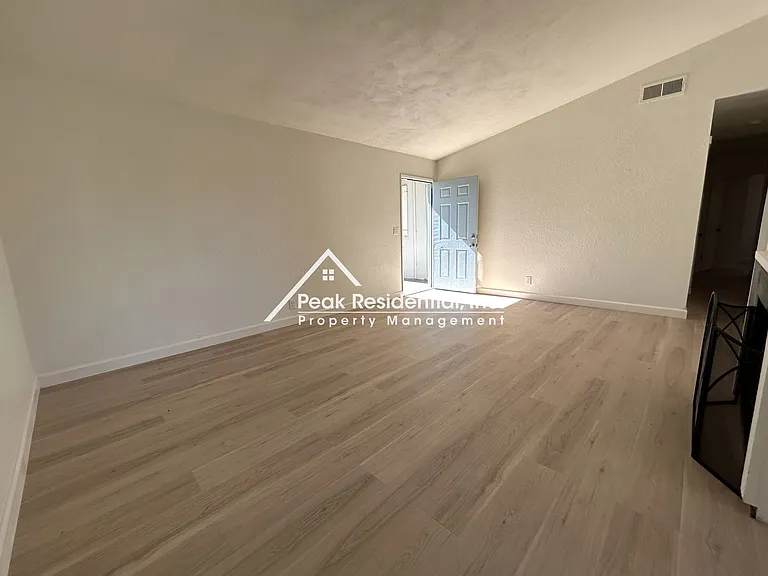6328 Bonham Cir — Photo 15