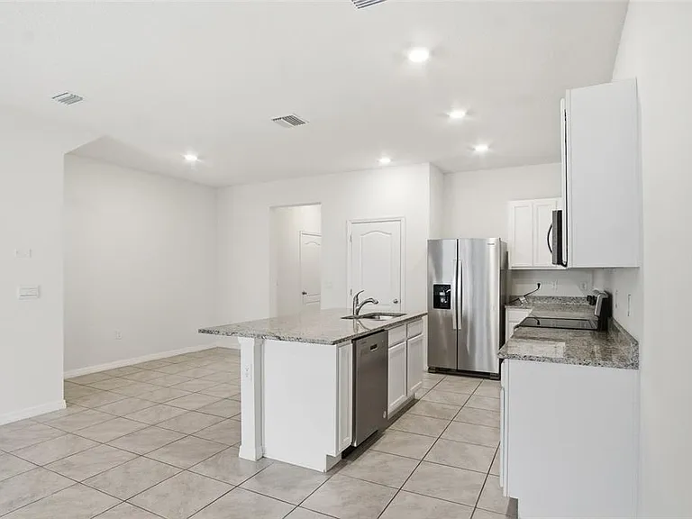 1535 Lumber Ave — Photo 6