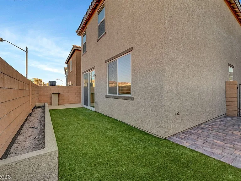 8454 Vacarez Dr — Photo 58