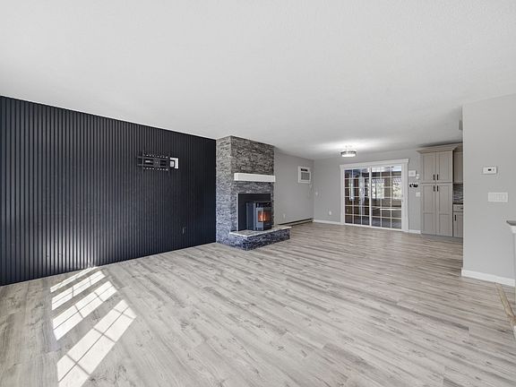 5th image of 214 Dayton St