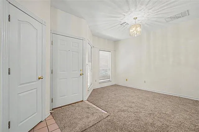3 bed, 1700 sqft, $1,600 — Photo 2
