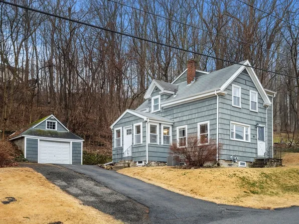 60 Linwood St, Haverhill, MA 01830