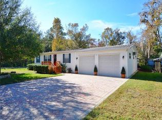 56219 Maple Rd, Astor, FL 32102