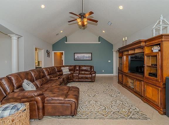 3rd image of 6120 Westchase Loop