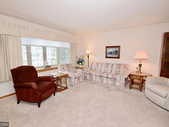 4th image of 426 Centennial Dr