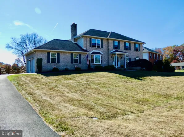 123 Matthew Dr, Bear, DE 19701