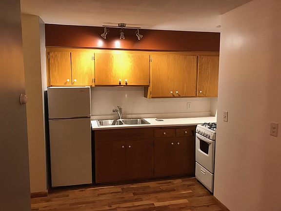 4th image of 3041 Bryant Ave S