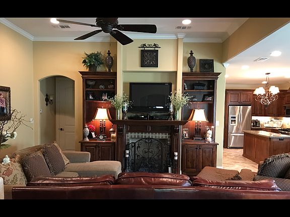 3rd image of 3234 Summer Hill Cir