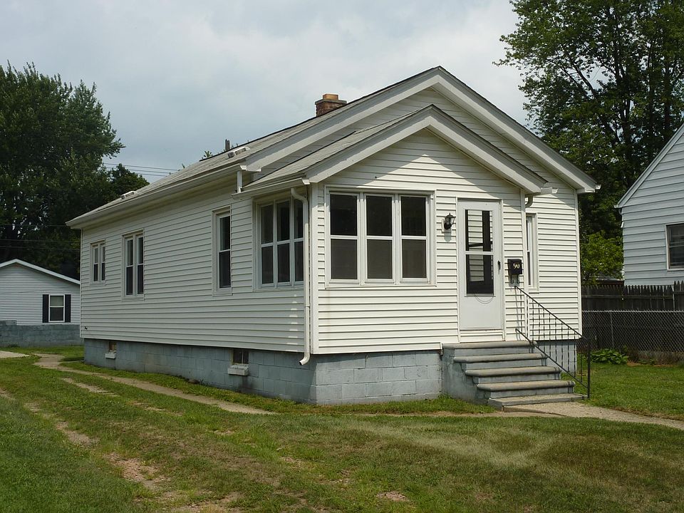 1st image of 90 W Granet Ave