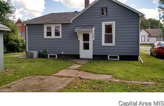 3rd image of 208 S Broad St