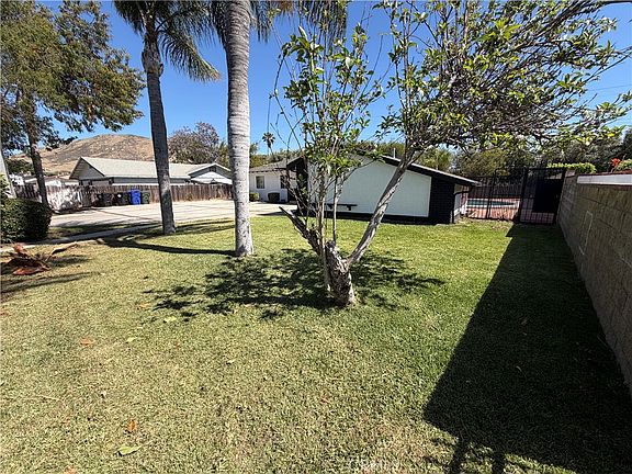 3rd image of 6754 Karen Ln
