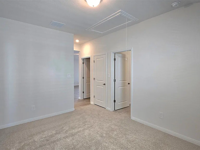 122 Holmby Dr — Photo 19