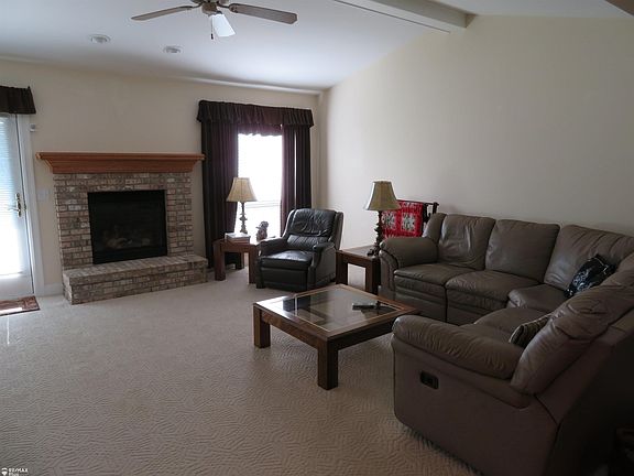 2nd image of 6076 Howland Dr
