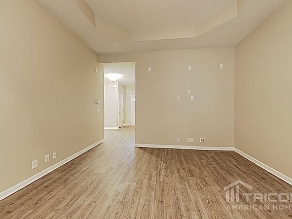 3rd image of 1402 Halverson Dr