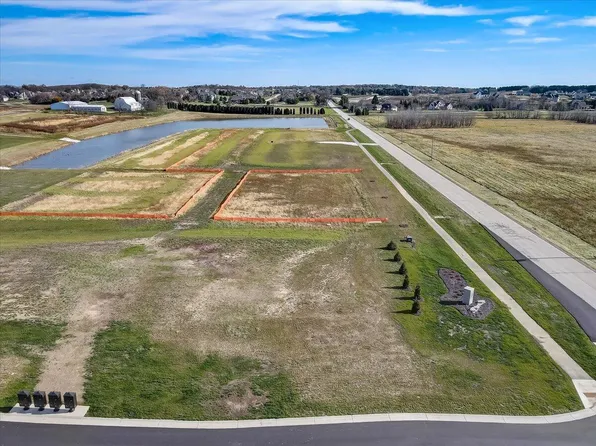 W279N6010 SERENITY DRIVE #Lt45, Sussex, WI 53089