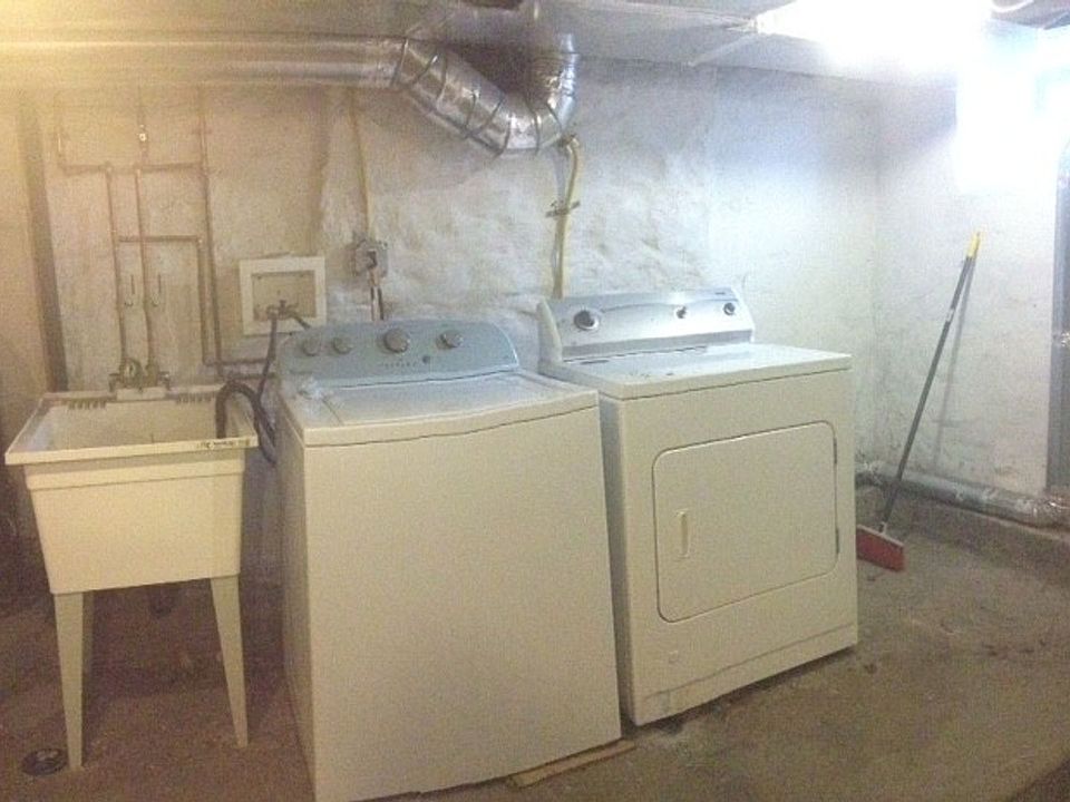 1st image of 2609 Stella St