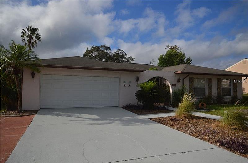 1st image of 10400 Landmark Dr