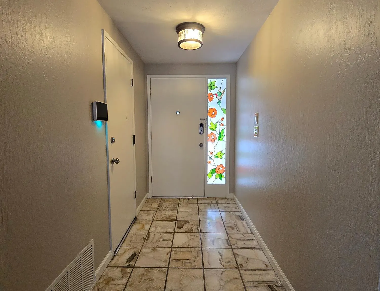 4 bed, 1596 sqft, $2,950 — Photo 2