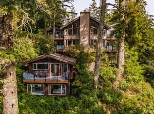 330 Reef Point Rd, Ucluelet, BC V0R3A0