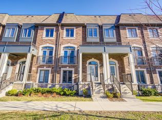 109 Lichfield Rd, Markham, ON L3R 0W9