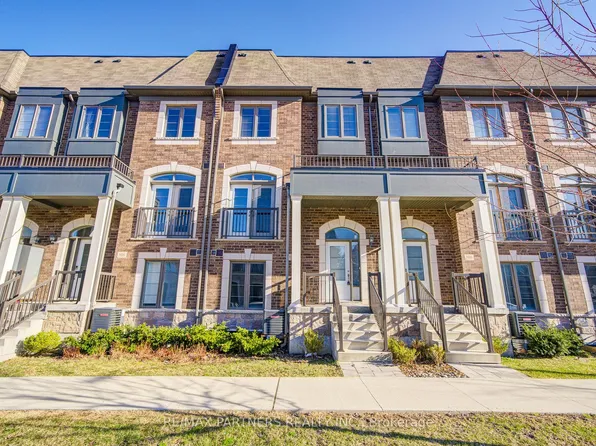 109 Lichfield Rd, Markham, ON L3R 0W9
