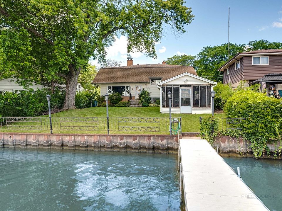 1st image of 3508 W Lake Shore Dr