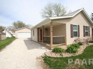 210 N Mason St, Deer Creek, IL 61733