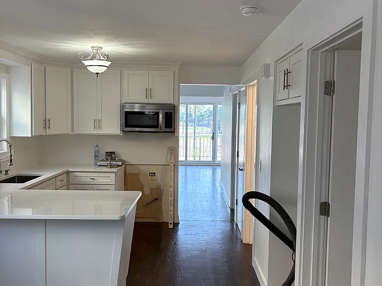 7946 W Addison St #2 — Photo 10