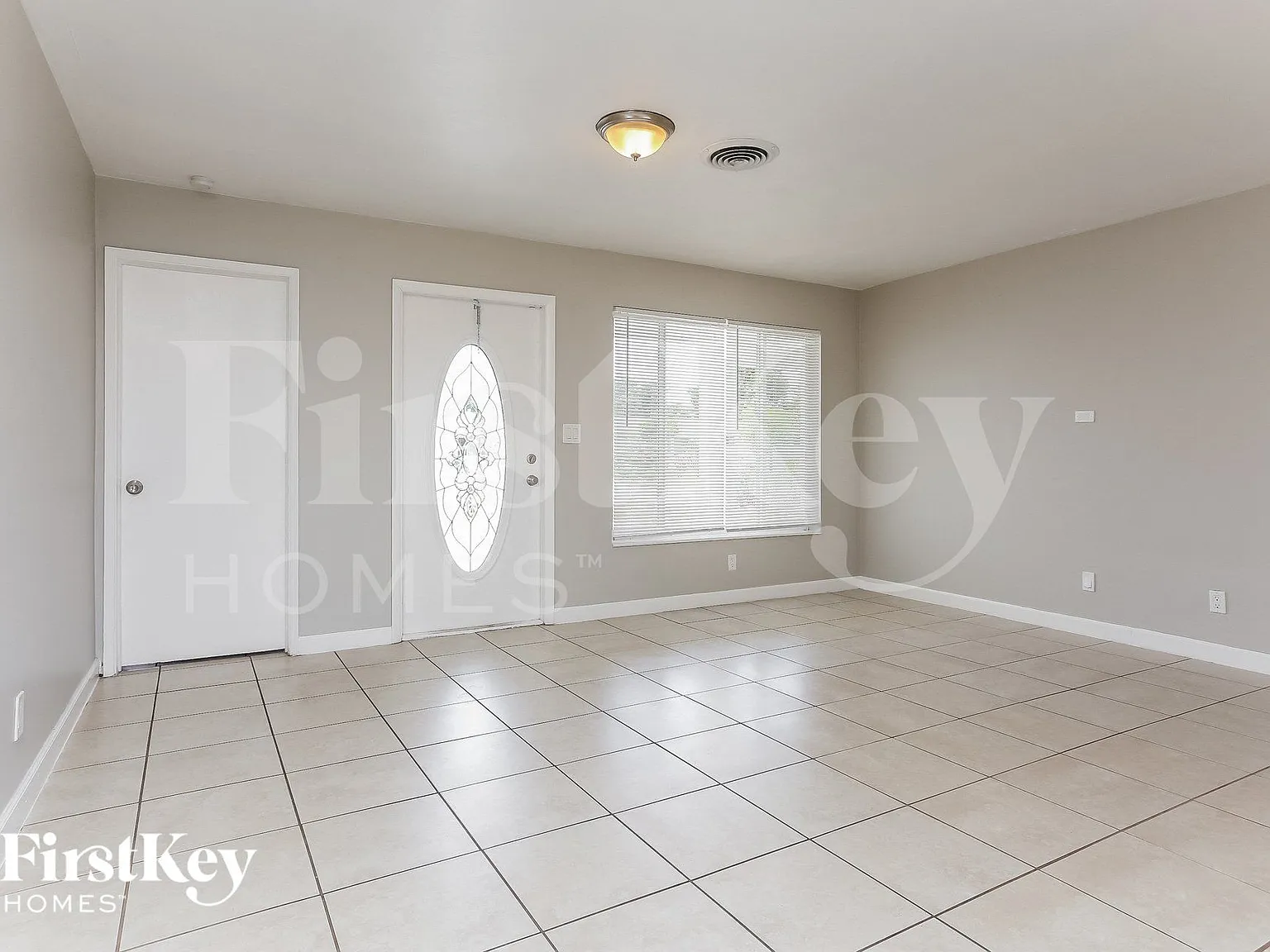 3 bed, 2.0 bath, 1347 sqft, $2,625 — Photo 3