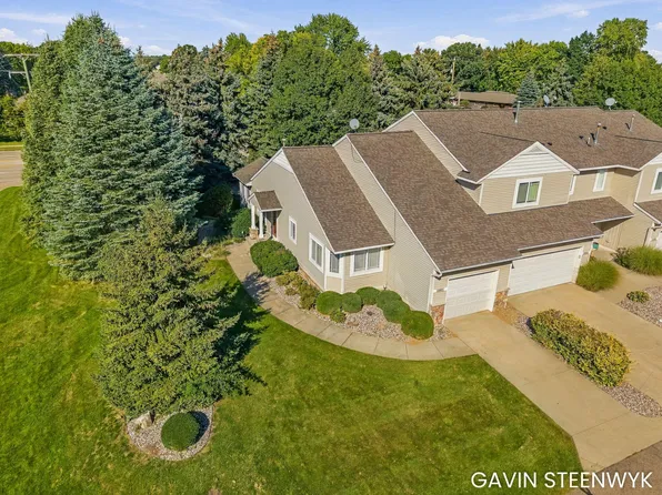 2997 Pebblestone Dr #1, Hudsonville, MI 49426