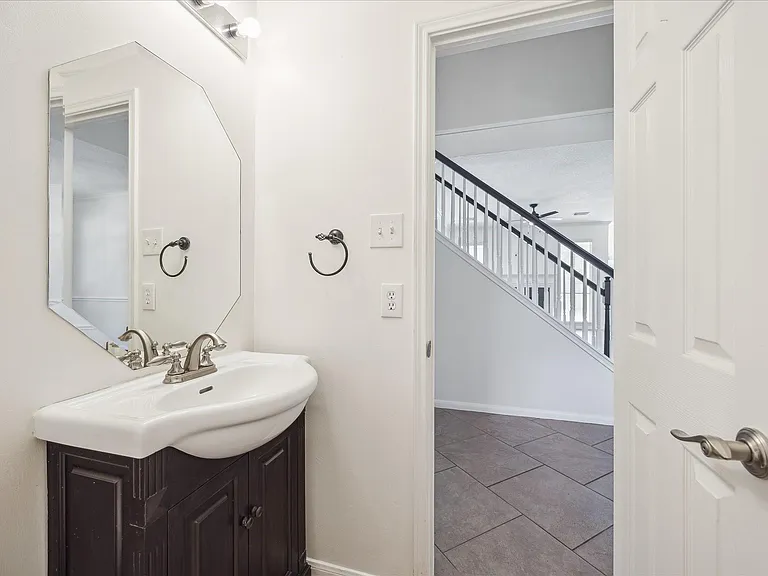 12831 Dove Point Ln — Photo 31