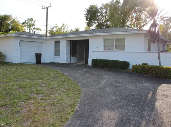 8967 Beacon St, Fort Myers, FL 33907