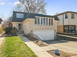 626 Lacrosse Ave, Wilmette, IL 60091