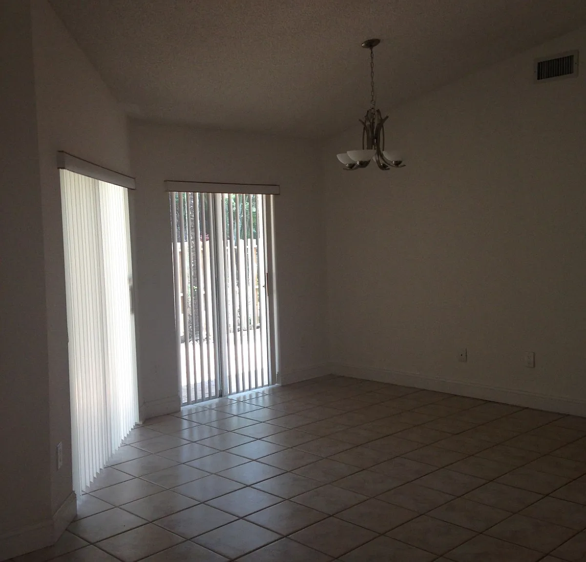 2 bed, 1278 sqft, $3,300 — Photo 2