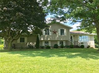 325 Cleland Mill Rd, New Castle, PA 16102