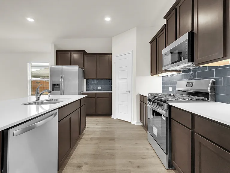 2044 Hearn Dr — Photo 15