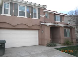 899 Towhee Ln, Perris, CA 92571
