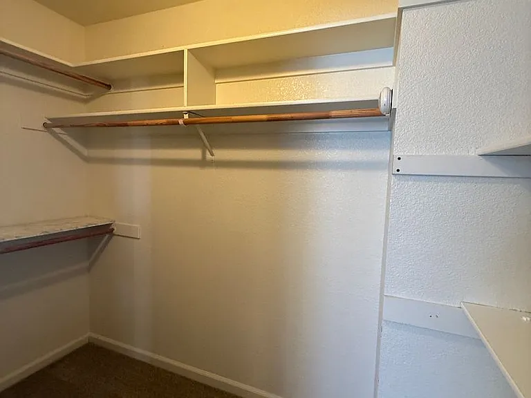 532 Blarney Cir — Photo 13