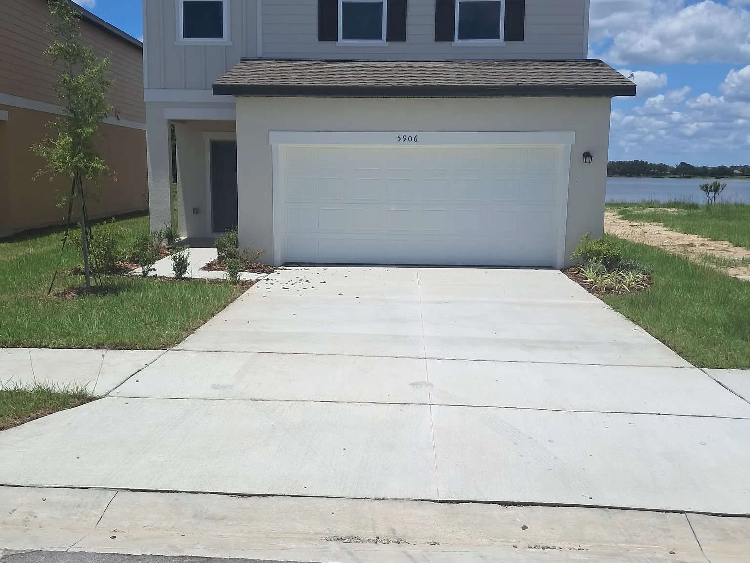 4 bed, 2260 sqft, $2,350 — Photo 1