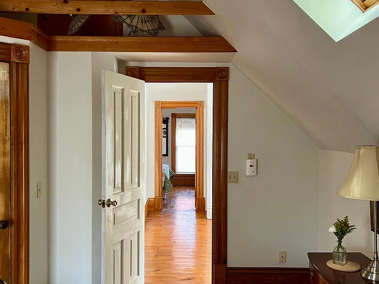 215 Rose Pl — Photo 12