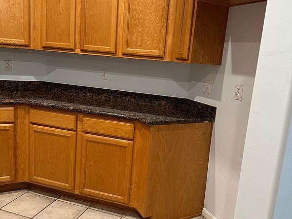 3rd image of 13611 W Edgemont Ave