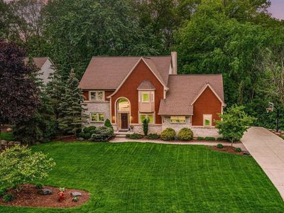 925 Indianpipe Rd, Lake Orion, MI, 48360
