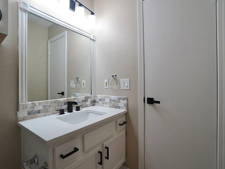 508 Greenlawn Blvd — Photo 22