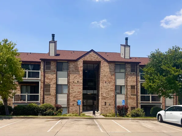 38 Woodland Hills Dr, Newport, KY 41071