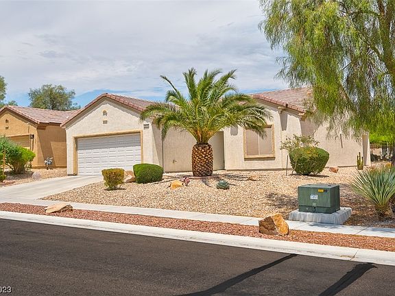 3rd image of 7935 Broadwing Dr