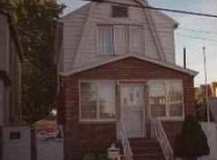 6540 53rd Dr, Maspeth, NY 11378