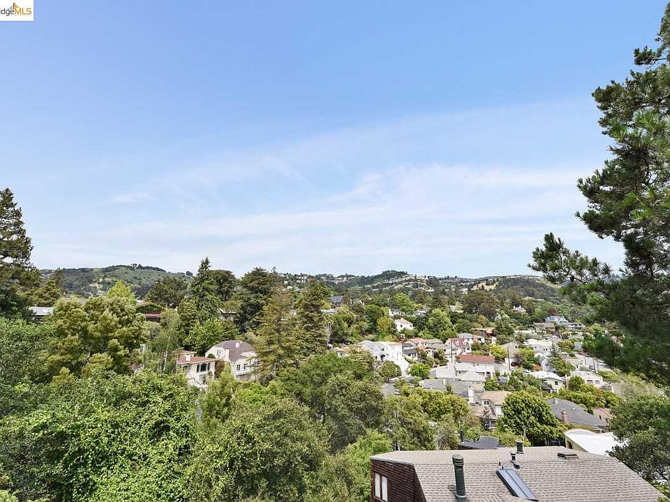 2nd image of 32 Eucalyptus Rd