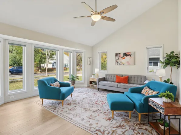 5527 Woodglen Trl, Madison, WI 53716