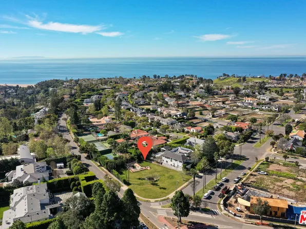 14800 Pampas Ricas Blvd, Pacific Palisades, CA 90272